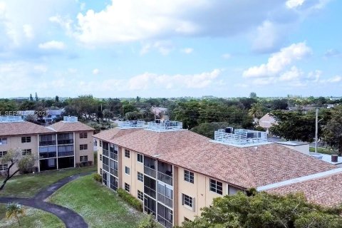 Condominio en venta en Lauderhill, Florida, 1 dormitorio, 60.67 m2 № 1974378 - foto 26