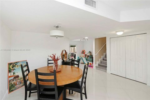 Купить кондоминиум в Дорал, Флорида 3 спальни, 204.94м2, № 1958293 - фото 6