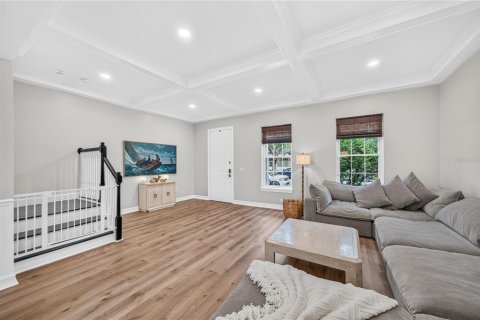 Townhouse in Celebration, Florida 4 bedrooms, 260.22 sq.m. № 2225286 - photo 4