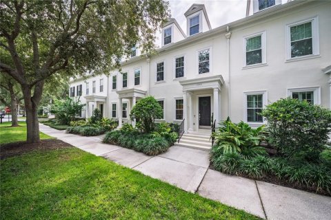 Townhouse in Celebration, Florida 4 bedrooms, 260.22 sq.m. № 2225286 - photo 3