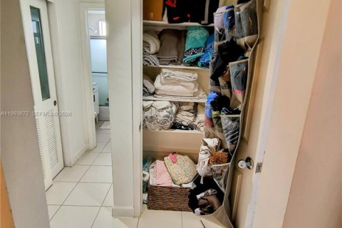 Copropriété à louer à Miami Beach, Floride: 1 chambre, 68 m2 № 2062727 - photo 12