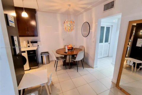Copropriété à louer à Miami Beach, Floride: 1 chambre, 68 m2 № 2062727 - photo 6