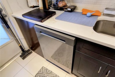 Copropriété à louer à Miami Beach, Floride: 1 chambre, 68 m2 № 2062727 - photo 10