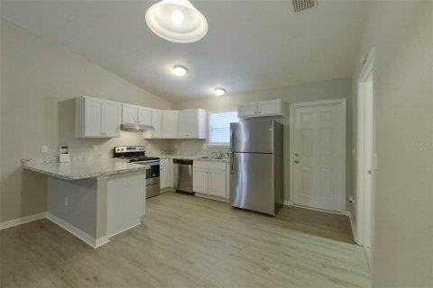 Villa ou maison à louer à Ocala, Floride: 3 chambres, 93.18 m2 № 2383874 - photo 9