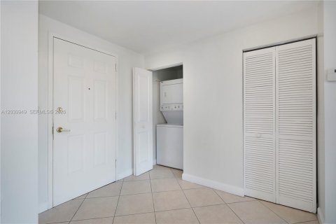 Купить кондоминиум в Майами, Флорида 2 спальни, 83.33м2, № 2088372 - фото 12