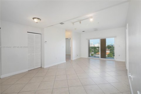 Купить кондоминиум в Майами, Флорида 2 спальни, 83.33м2, № 2088372 - фото 17