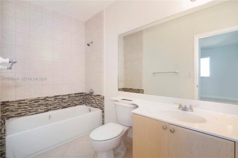 Купить кондоминиум в Майами, Флорида 2 спальни, 83.33м2, № 2088372 - фото 8