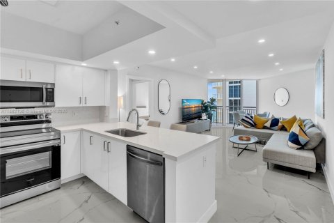 Купить кондоминиум в Санни-Айлс-Бич, Флорида 2 спальни, 119.84м2, № 2022884 - фото 5