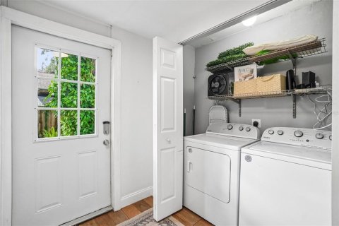 Villa ou maison à vendre à Tampa, Floride: 2 chambres, 81.75 m2 № 2415527 - photo 14