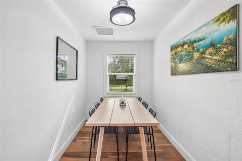 Villa ou maison à vendre à Tampa, Floride: 2 chambres, 81.75 m2 № 2415527 - photo 3