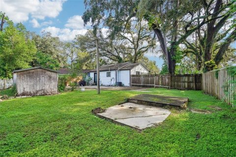 Villa ou maison à vendre à Tampa, Floride: 2 chambres, 81.75 m2 № 2415527 - photo 18