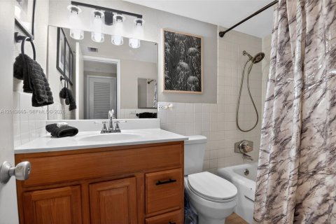Villa ou maison à vendre à Satellite Beach, Floride: 1 chambre № 2075872 - photo 15