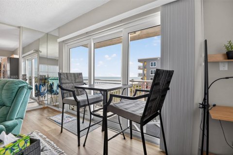 Villa ou maison à vendre à Satellite Beach, Floride: 1 chambre № 2075872 - photo 12