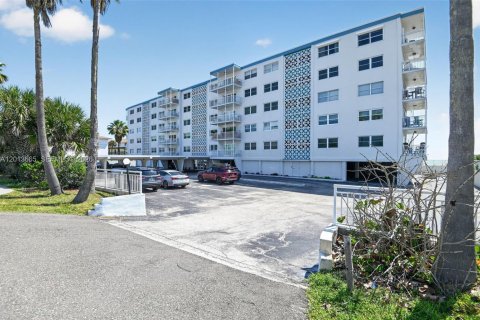 Villa ou maison à vendre à Satellite Beach, Floride: 1 chambre № 2075872 - photo 3