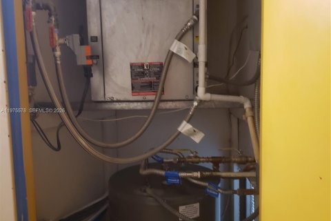 Copropriété à vendre à Hollywood, Floride: 2 chambres, 145.86 m2 № 2038524 - photo 25