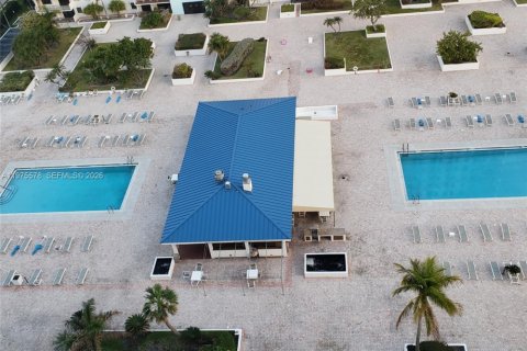 Copropriété à vendre à Hollywood, Floride: 2 chambres, 145.86 m2 № 2038524 - photo 22