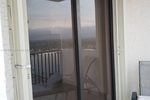 Copropriété à vendre à Hollywood, Floride: 2 chambres, 145.86 m2 № 2038524 - photo 24