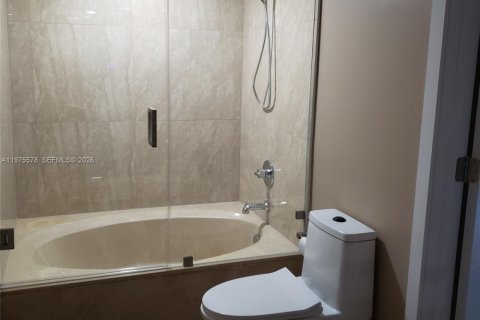 Copropriété à vendre à Hollywood, Floride: 2 chambres, 145.86 m2 № 2038524 - photo 16