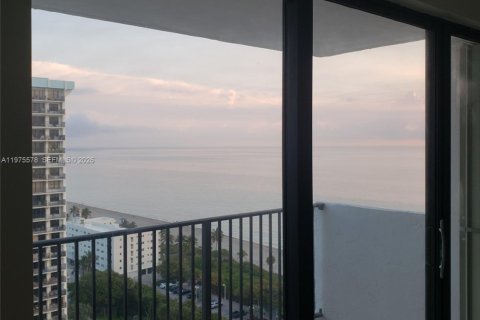 Copropriété à vendre à Hollywood, Floride: 2 chambres, 145.86 m2 № 2038524 - photo 4