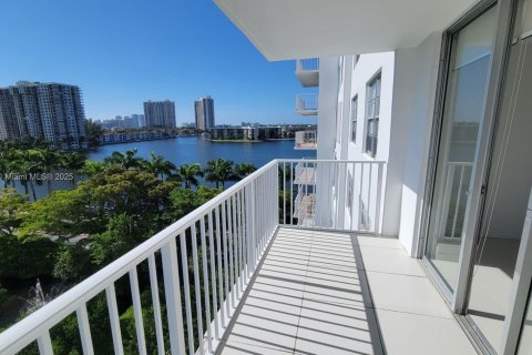 Copropriété à louer à Aventura, Floride: 2 chambres, 113.34 m2 № 1874273 - photo 3