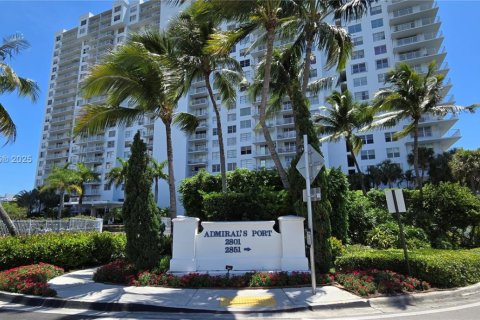 Copropriété à louer à Aventura, Floride: 2 chambres, 113.34 m2 № 1874273 - photo 2