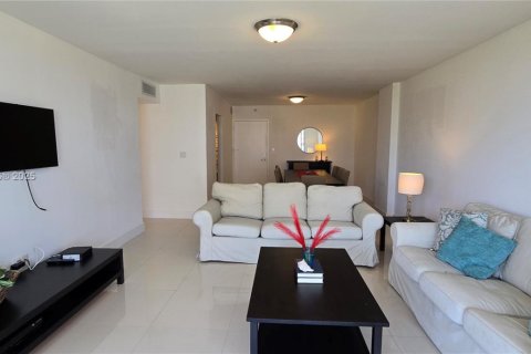 Copropriété à louer à Aventura, Floride: 2 chambres, 113.34 m2 № 1874273 - photo 10