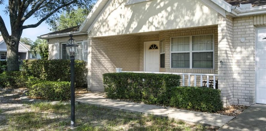 Casa en Ocala, Florida 2 dormitorios, 160.91 m2 № 1802954
