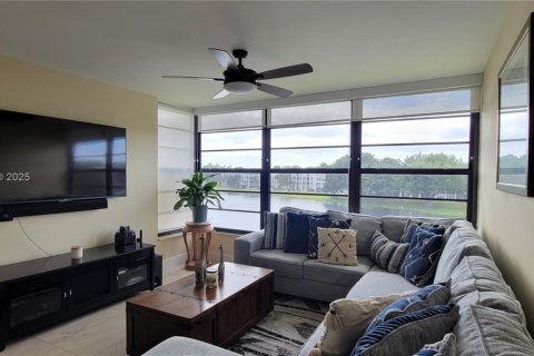 Condominio en venta en Davie, Florida, 2 dormitorios, 128.67 m2 № 1947290 - foto 16