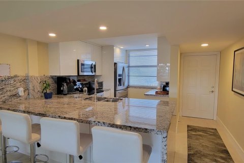 Condominio en venta en Davie, Florida, 2 dormitorios, 128.67 m2 № 1947290 - foto 9