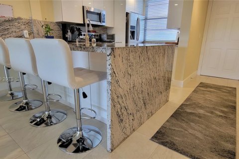 Condominio en venta en Davie, Florida, 2 dormitorios, 128.67 m2 № 1947290 - foto 10