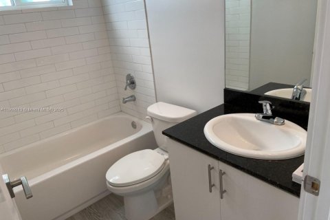 Touwnhouse à louer à Hialeah, Floride: 3 chambres, 176.51 m2 № 1966530 - photo 16