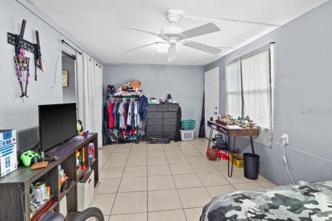House in Port Charlotte, Florida 3 bedrooms, 122.63 sq.m. № 1858237 - photo 21