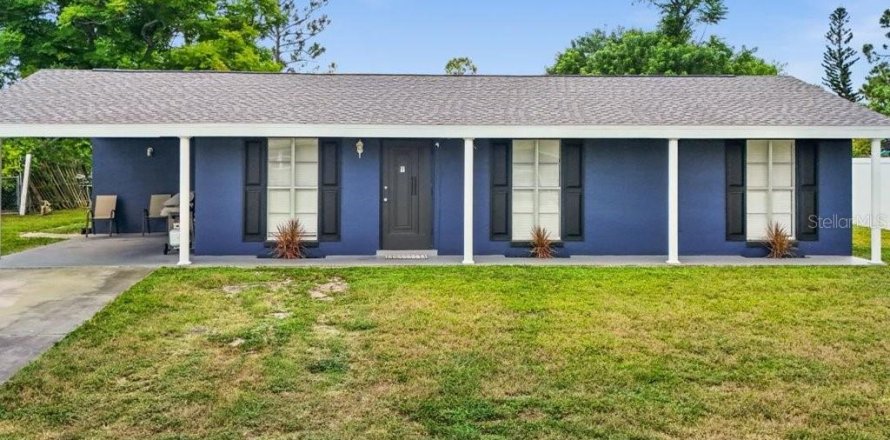 House in Port Charlotte, Florida 3 bedrooms, 122.63 sq.m. № 1858237