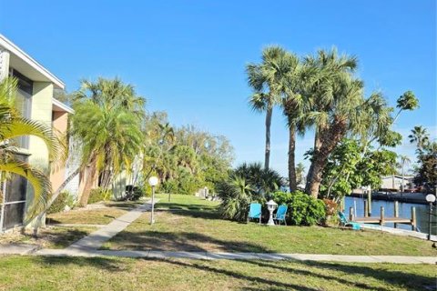 Copropriété à vendre à Bradenton, Floride: 2 chambres, 79.62 m2 № 2230762 - photo 11