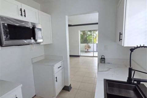 Copropriété à vendre à Bradenton, Floride: 2 chambres, 79.62 m2 № 2230762 - photo 16