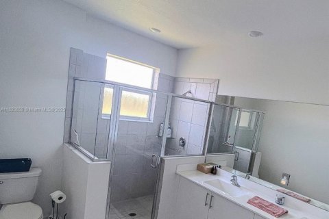Touwnhouse à vendre à Lauderhill, Floride: 3 chambres, 151.99 m2 № 1800737 - photo 12