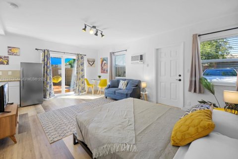 Commercial property in Fort Lauderdale, Florida 136.94 sq.m. № 2004049 - photo 24