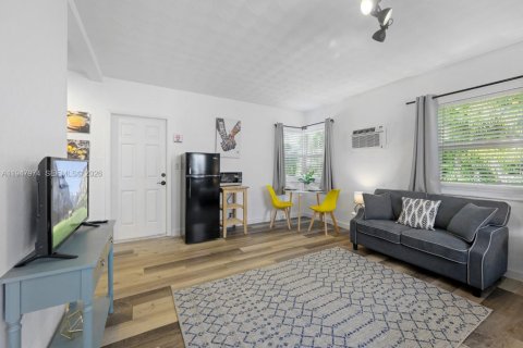 Commercial property in Fort Lauderdale, Florida 136.94 sq.m. № 2004049 - photo 12