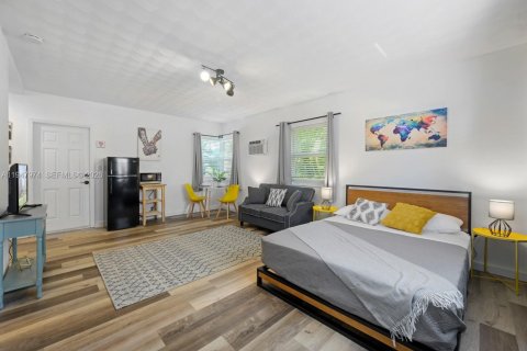 Commercial property in Fort Lauderdale, Florida 136.94 sq.m. № 2004049 - photo 13