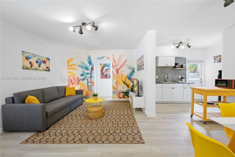 Commercial property in Fort Lauderdale, Florida 136.94 sq.m. № 2004049 - photo 9