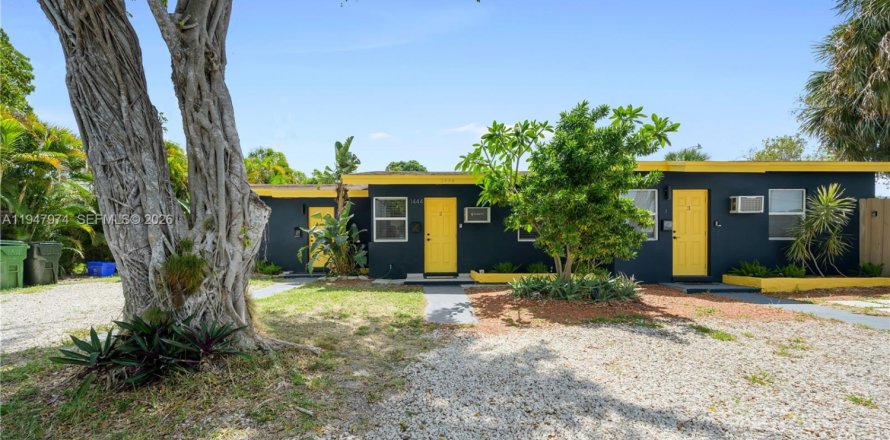 Commercial property in Fort Lauderdale, Florida 136.94 sq.m. № 2004049