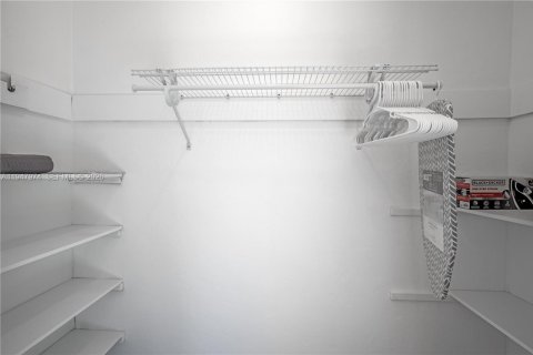 Commercial property in Fort Lauderdale, Florida 136.94 sq.m. № 2004049 - photo 6