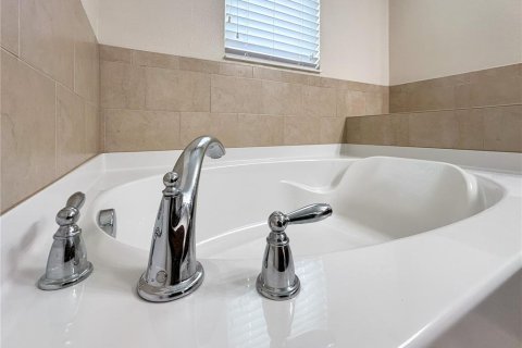 Townhouse in Sanford, Florida 3 bedrooms, 159.14 sq.m. № 1666340 - photo 16