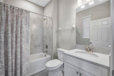 House in Wesley Chapel, Florida 5 bedrooms, 349.41 sq.m. № 2098082 - photo 28