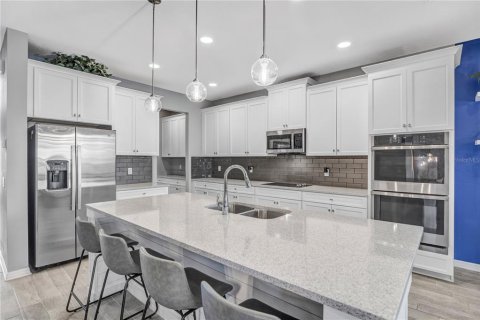 House in Wesley Chapel, Florida 5 bedrooms, 349.41 sq.m. № 2098082 - photo 21