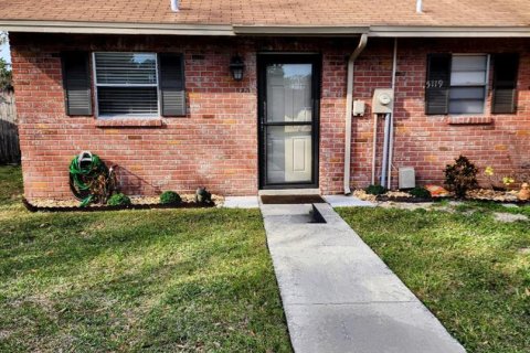 House in Tampa, Florida 1 bedroom, 58.06 sq.m. № 1778345 - photo 2