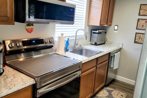 House in Tampa, Florida 1 bedroom, 58.06 sq.m. № 1778345 - photo 4