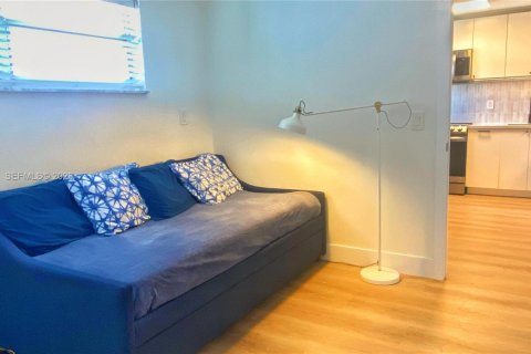 Condominio en venta en Miami Beach, Florida, 2 dormitorios, 76.18 m2 № 2088243 - foto 16