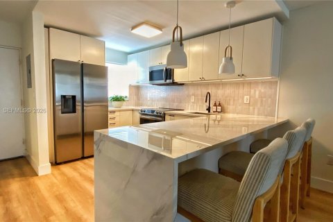 Condominio en venta en Miami Beach, Florida, 2 dormitorios, 76.18 m2 № 2088243 - foto 5