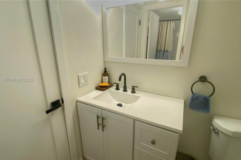 Condominio en venta en Miami Beach, Florida, 2 dormitorios, 76.18 m2 № 2088243 - foto 19